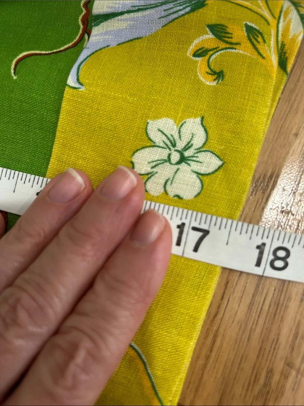 Magaschoni floral linen